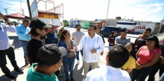 Se reúne alcalde con vecinos de Las Haciendas