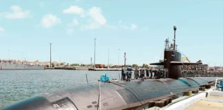 Submarino de EU llega a Cuba y escala tensión con rusos