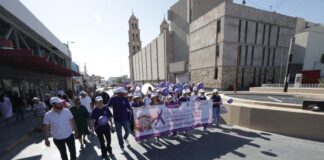 Caminata en el Centro Histórico contra el abuso a personas mayores