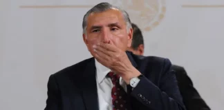 DESENTUERTOS: LA LENGUA LARGA DE ADÁN AUGUSTO