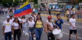 Costa Rica ofrece asilo a lideres opositores de Venezuela