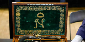 Venden dos pistolas de Napoleón Bonaparte por más de 1 millón de euros