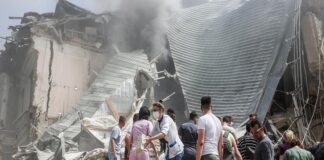 Mueren 43 civiles en Ucrania tras ataques rusos y reportan más de 100 heridos