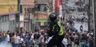 Suman 12 muertos por represión de Maduro; reportan 749 detenidos
