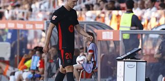 Barcelona sufre la dura baja de Dani Olmo por un mes