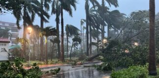 ‘Helene’ se convierte en huracán frente a costas de QRoo