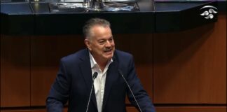DESENTUERTOS: APORREA MARIO VAZQUEZ A CORRAL EN EL SENADO