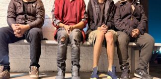 Piden ayuda migrantes centroamericanos a policías