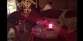 Policías y agentes viales ayudaron a ciudadanos varados por las lluvias