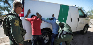 Captura de inmigrantes en la frontera con México se acerca al mínimo histórico