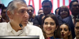 DESENTUERTOS: ¿QUIÉN ES EL MACIZO DE ANDREA?