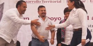 DESENTUERTOS: SIN PUDOR, ACUDE LOERA A EVENTO PRESIDIDO POR MAYRA CHÁVEZ