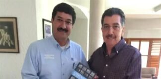 DESENTUERTOS: CÓMPLICE DE JAVIER CORRAL EN APUROS