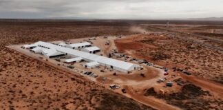 Retendrían hasta 5 mil migrantes en Fort Bliss