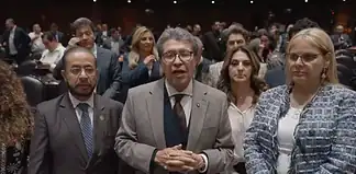 Se suben el sueldo diputados federales y ciudadanos pagarán más impuestos