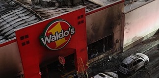 Tiendas Waldo’s promete apoyo a familiares de 23 víctimas de incendio en Hermosillo