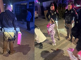 Llevan agentes municipales regalos a niña a la que desairaron fiesta