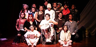 “Diablo a la diabla” sacude al público en el Centro Cultural Ernesto Ochoa Guillemard