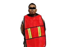 Amenazó con machete a su vecina para que saliera