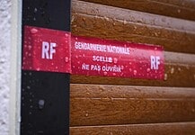 Macabro hallazgo en Francia: encuentran dos recién nacidos en un refrigerador