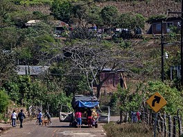 Camionetas forenses cargaban cuerpos y restos, los relacionaron con los mineros secuestrados en sinaloa