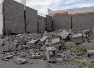 Vientos derriban barda y generan ocho servicios de emergencia en Ciudad Juárez; sin personas lesionadas