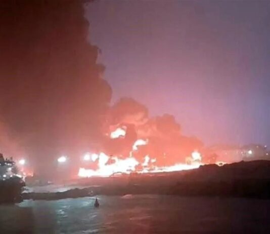 Confirman cinco muertos por explosión en Dos Bocas