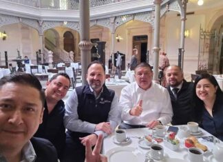 DESENTUERTOS: REÚNE JÁUREGUI AL RELLENO CREMOSO