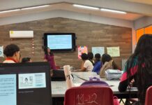 Brindan plática sobre prevención de autolesión a estudiantes de secundaria