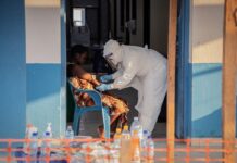 OMS reporta 506 muertes por brote de ébola en República Democrática del Congo