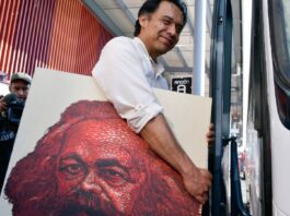 Marx Arriaga se queja de no tener dinero y vende su casa en Juárez