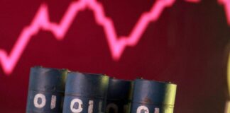 Precio del petróleo se dispara por amenazas de Trump contra Irán; cierra en máximos